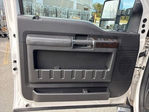 Used 2016 Ford F250 Platinum w/ FX4 Off-Road Package image 15