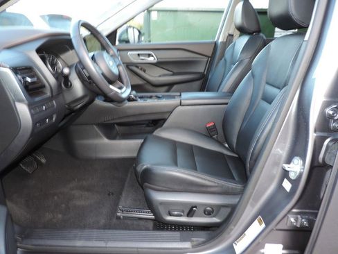 Used 2021 Nissan Rogue SL w/ Premium Package image 21