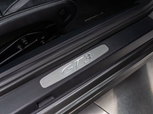 Used 2018 Porsche 911 GT3 image 61