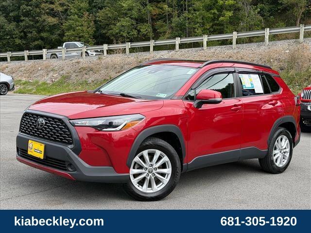 Used 2022 Toyota Corolla Cross LE w/ Moonroof Package AWD/4WD image 2