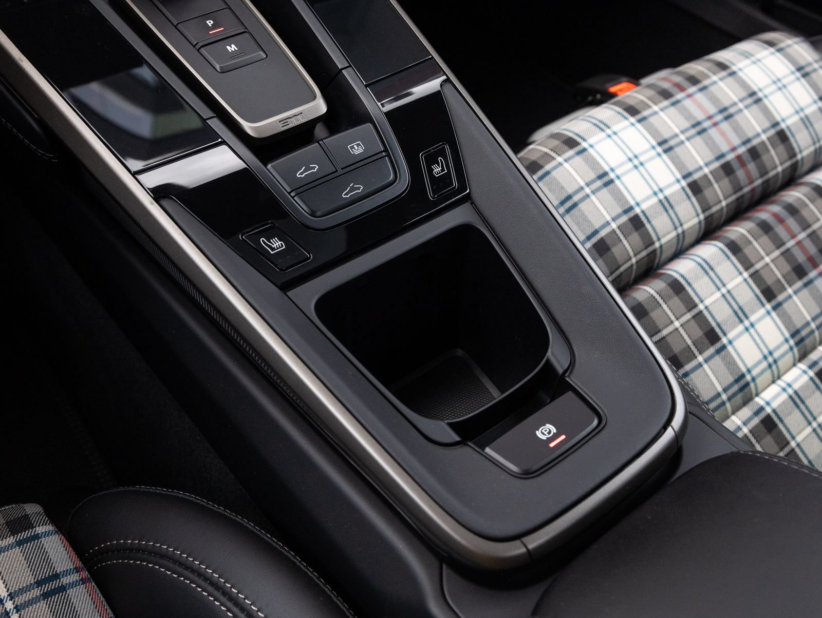 Certified 2025 Porsche 911 Turbo S AWD/4WD image 30