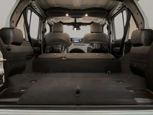 Used 2024 Jeep Wrangler Unlimited AWD/4WD image 89