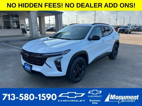 New 2026 Chevrolet Trax LT w/ Driver Confidence Package FWD image 1
