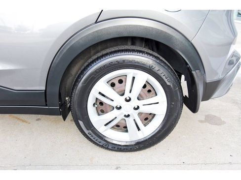 Used 2021 Nissan Kicks S image 31