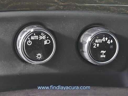 Used 2018 Cadillac Escalade Platinum AWD/4WD image 25