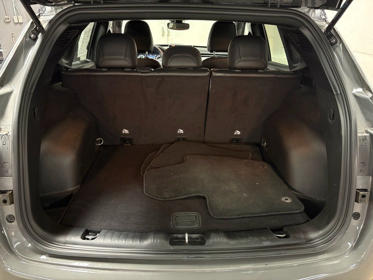 Used 2024 Jeep Compass Limited AWD/4WD image 8