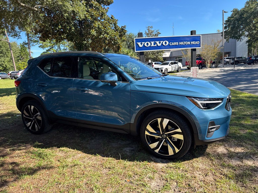 Used 2024 Volvo XC40 B5 Plus w/ Climate Package AWD/4WD image 10