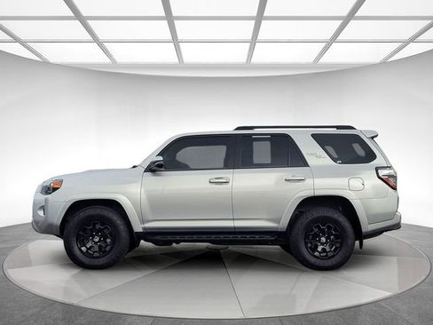 Used 2022 Toyota 4Runner TRD Off-Road Premium w/ Moonroof Package image 7