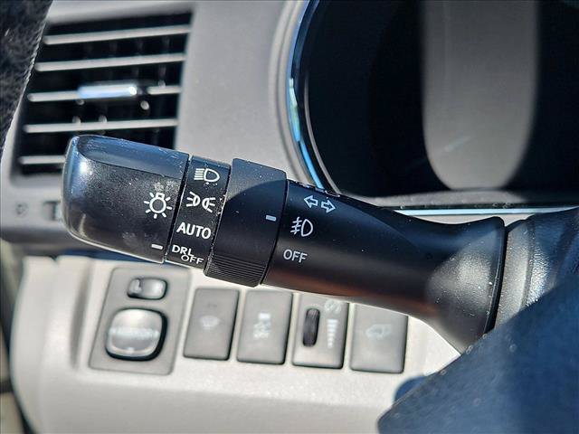 Used 2012 Toyota Highlander Limited w/ Tow Pkg FWD image 15