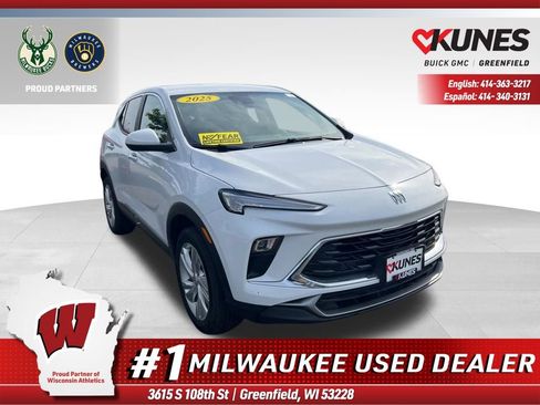 Used 2025 Buick Encore GX Preferred AWD/4WD image 1