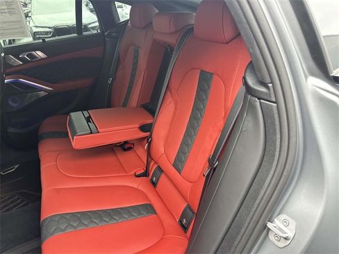 Used 2025 BMW X6 M Competition w/ Executive Package image 35