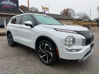 Used 2024 Mitsubishi Outlander SE Black Edition