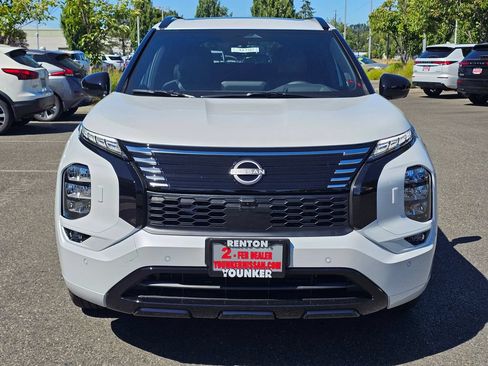 New 2026 Nissan Rogue Platinum AWD/4WD image 2