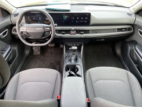 Used 2025 Kia K4 LXS image 47