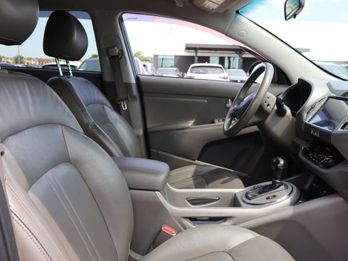 Used 2016 Kia Sportage EX AWD/4WD image 9