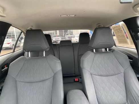 Used 2020 Toyota Corolla LE image 18