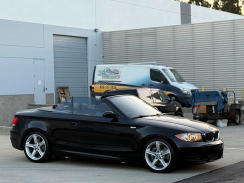Used 2009 BMW 135i Convertible RWD image 17