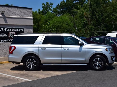 Used 2018 Ford Expedition Max XLT w/ Equipment Group 202A AWD/4WD image 3