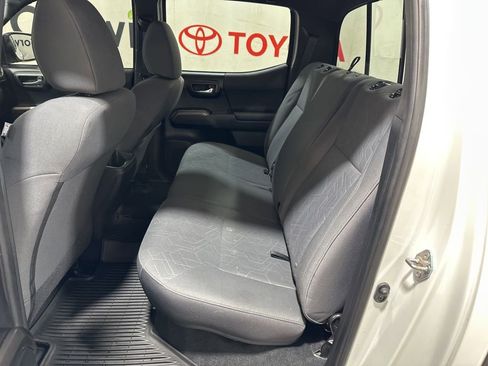 Used 2019 Toyota Tacoma TRD Off-Road image 19
