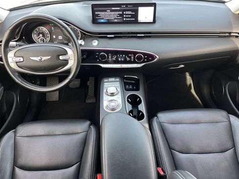 Used 2023 Genesis GV70 2.5T w/ Advanced Package image 18