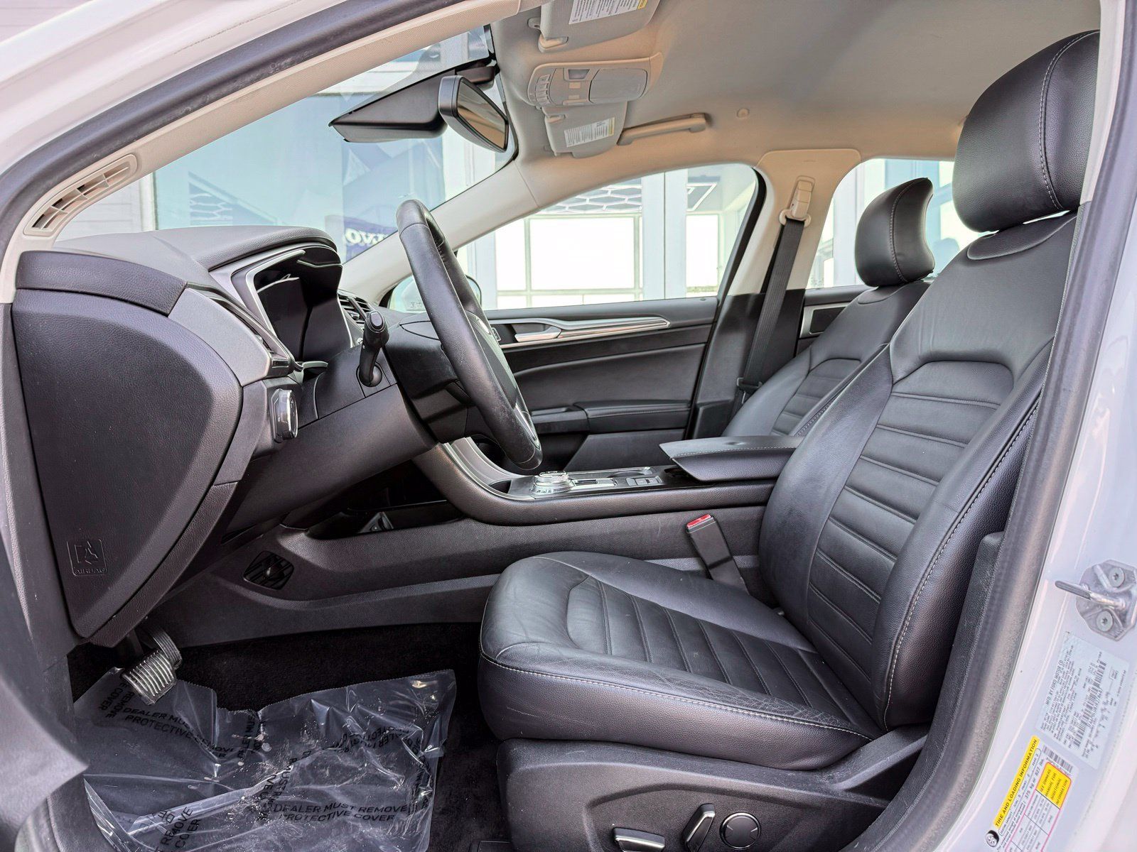 Used 2018 Ford Fusion SE w/ Equipment Group 602A FWD image 13