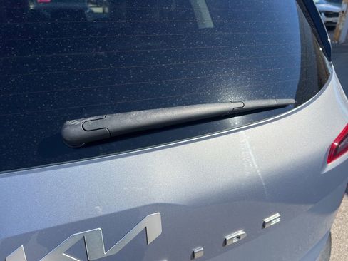 Used 2022 Kia Telluride LX image 32