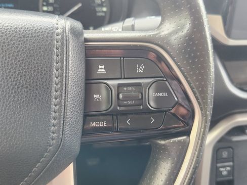 Used 2022 Toyota Tundra SR5 AWD/4WD image 29