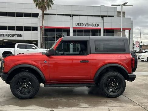 Used 2024 Ford Bronco Black Diamond AWD/4WD image 3