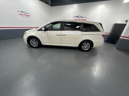Used 2016 Honda Odyssey SE image 5