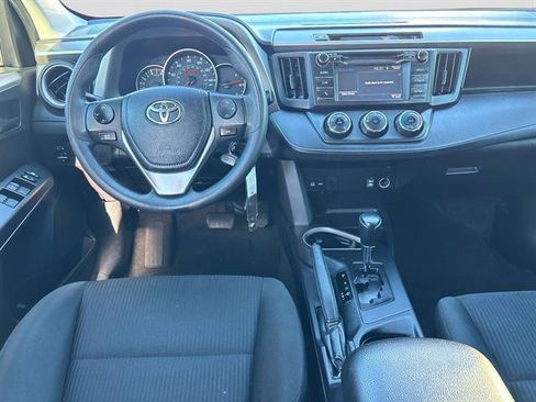 Used 2016 Toyota RAV4 LE image 10