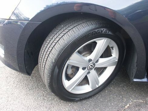 Used 2012 Volkswagen Passat 2.5 SE FWD image 16
