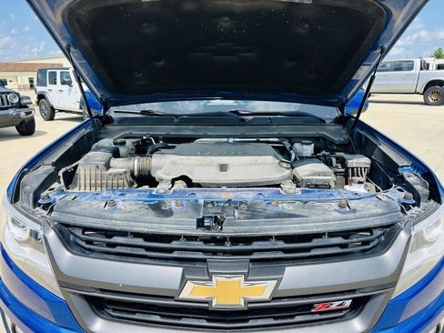 Used 2020 Chevrolet Colorado Z71 AWD/4WD image 39