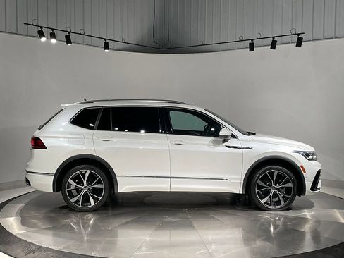 Used 2022 Volkswagen Tiguan SEL R-Line image 10
