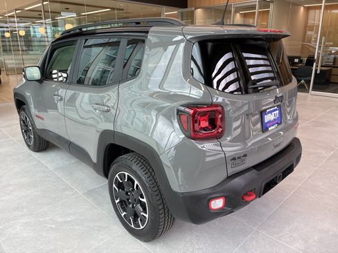 Certified 2023 Jeep Renegade Trailhawk w/ Sun/Sound Group AWD/4WD image 6