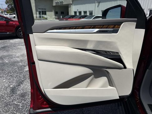 New 2026 Cadillac Escalade ESV Platinum Sport w/ LPO, Floor Liner Package AWD/4WD image 19