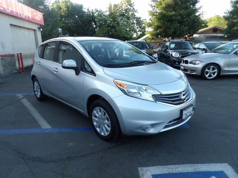 Used 2014 Nissan Versa Note S image 2