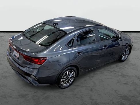 Used 2023 Kia Forte LXS FWD image 4