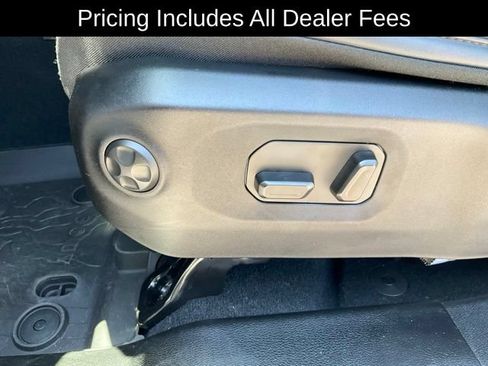 Used 2024 Jeep Wrangler Unlimited Rubicon w/ Dual Top Group AWD/4WD image 6