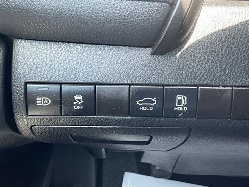 Used 2022 Toyota Camry LE FWD image 15