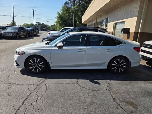 Used 2022 Honda Civic EX image 2