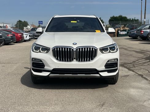 Used 2019 BMW X5 xDrive50i w/ Executive Package AWD/4WD image 2