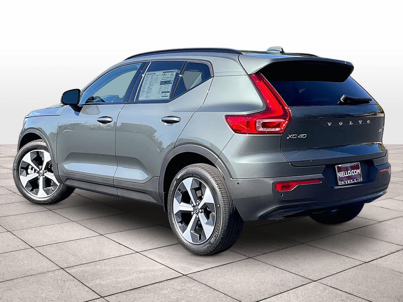 New 2026 Volvo XC40 B5 Plus AWD/4WD image 3