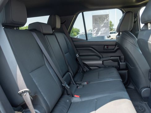Used 2025 Toyota 4Runner TRD Sport Premium w/ Tow Technology Package AWD/4WD image 26