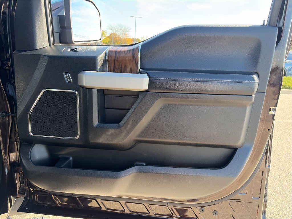 Used 2019 Ford F150 Lariat w/ Equipment Group 502A Luxury AWD/4WD image 10