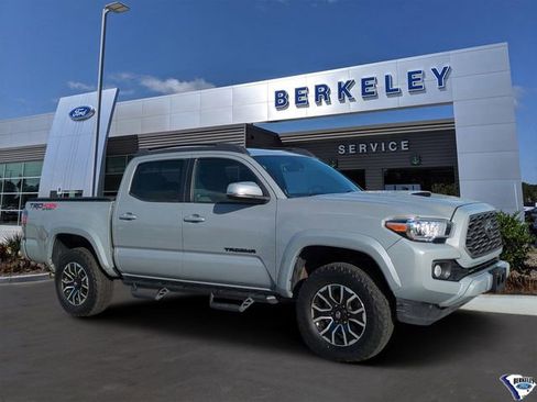 Used 2021 Toyota Tacoma TRD Sport image 1
