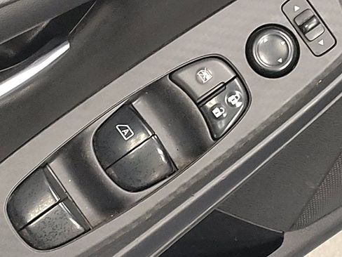 Used 2022 Nissan Sentra SV w/ All-Weather Package FWD image 27