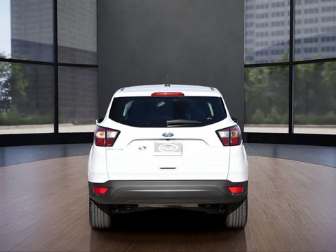 Used 2017 Ford Escape S image 4