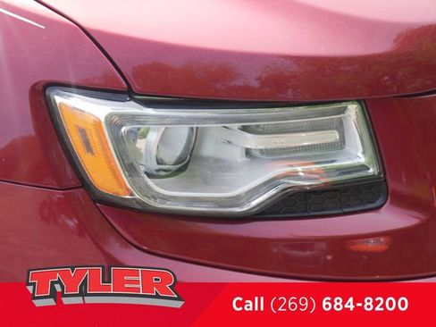 Used 2015 Jeep Grand Cherokee Limited w/ Luxury Group II AWD/4WD image 10