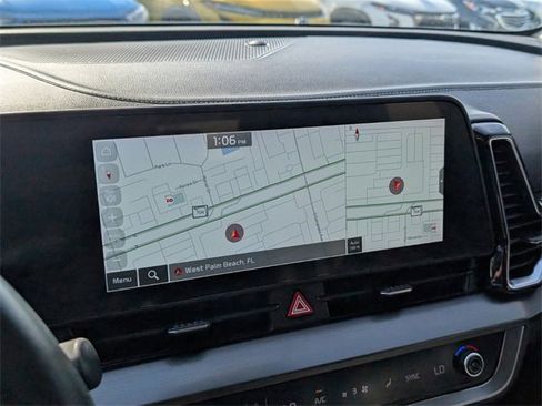 Used 2024 Kia Sportage EX image 19