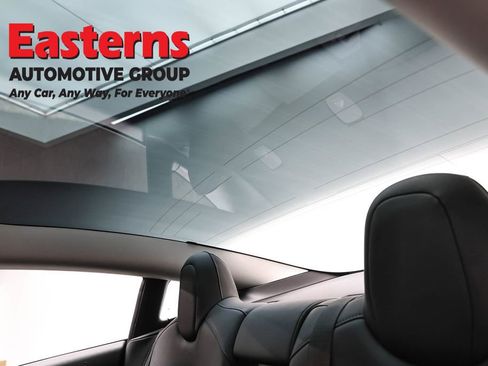 Used 2023 Tesla Model 3 Standard Range image 30